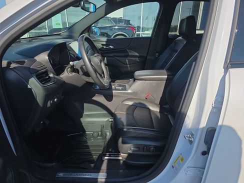 Used 2024 Chevrolet Equinox Premier AWD/4WD image 11