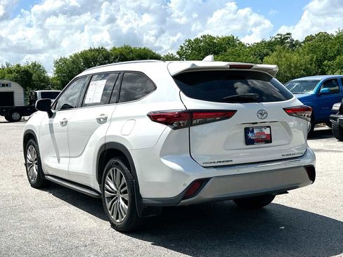 Used 2020 Toyota Highlander Platinum image 13