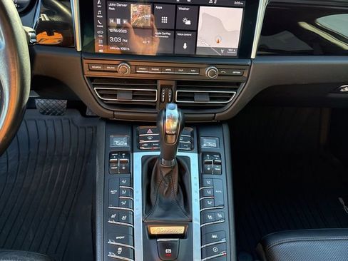 Used 2021 Porsche Macan S image 23
