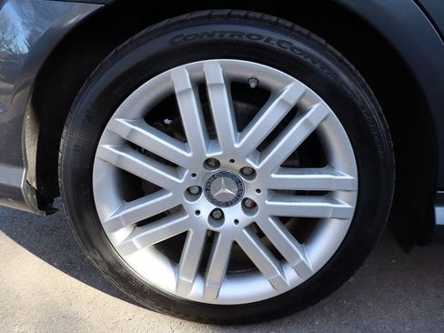 Used 2009 Mercedes-Benz C 300 4MATIC Sedan image 42