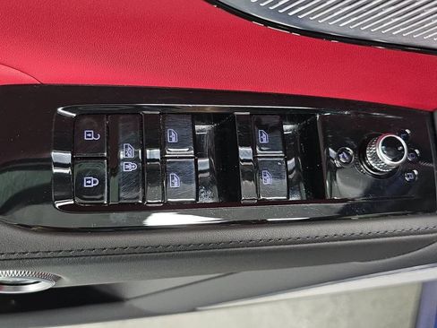 Used 2023 Maserati Grecale Modena AWD/4WD image 24