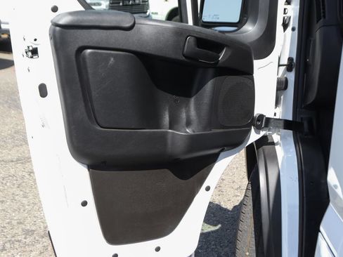 Used 2025 RAM ProMaster 2500 w/ U-Haul Equipment Group FWD image 16