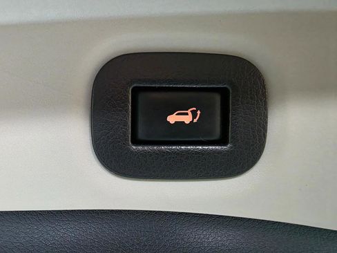 Used 2014 Nissan Rogue SL w/ SL Premium Package image 21