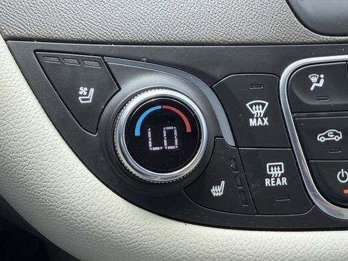 Used 2022 Chevrolet Malibu Premier FWD image 26
