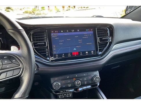 Used 2025 Dodge Durango GT AWD/4WD image 6