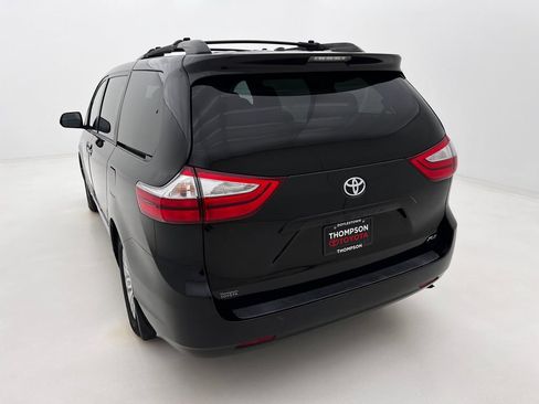 Used 2016 Toyota Sienna XLE w/ Protection Package FWD image 8