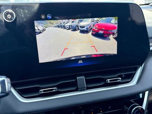 Used 2026 Chevrolet Equinox LT AWD/4WD image 28