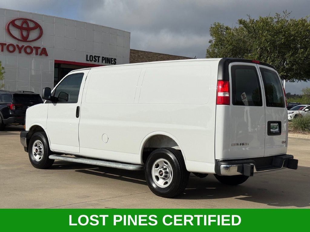 Used 2025 GMC Savana 2500 w/ Driver Convenience Package RWD image 3