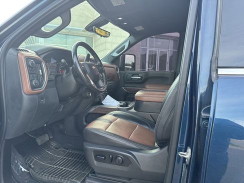 Used 2021 Chevrolet Silverado 3500 High Country w/ Technology Package AWD/4WD image 9
