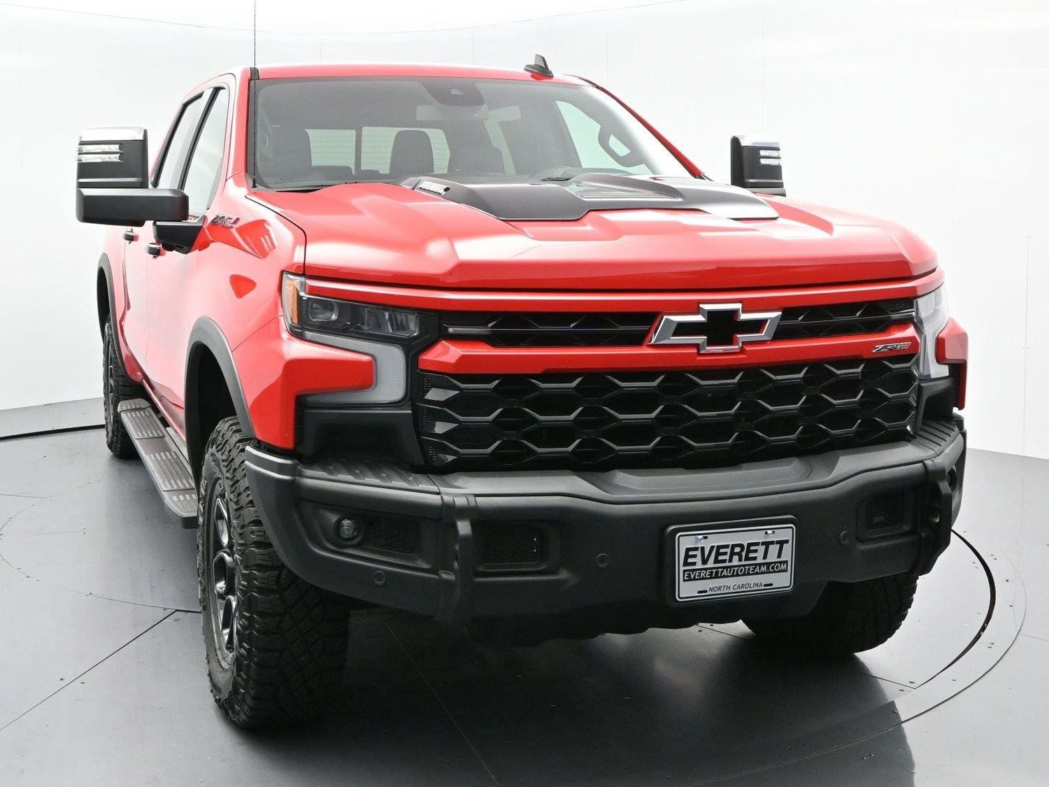 Used 2024 Chevrolet Silverado 1500 ZR2 w/ ZR2 Bison Edition AWD/4WD image 2