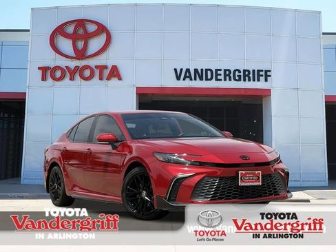 Certified 2025 Toyota Camry SE w/ Convenience Package AWD/4WD image 1