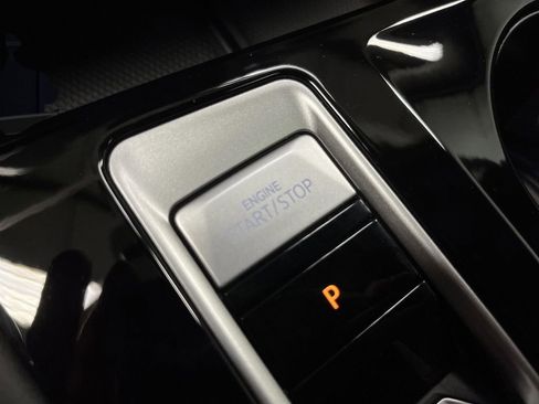 Used 2024 Volkswagen Atlas SEL Premium R-Line image 24