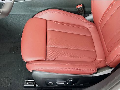 New 2026 BMW 330i xDrive Sedan w/ M Sport Package image 26