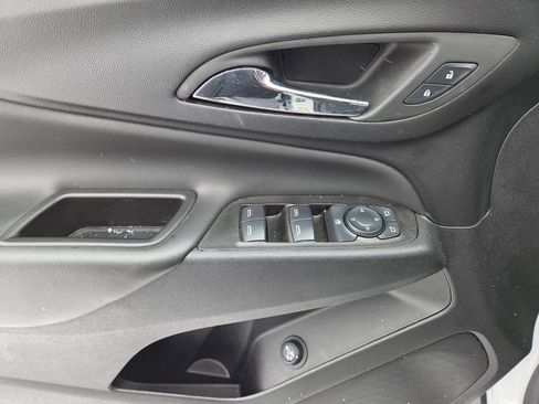 Used 2024 Chevrolet Equinox LT image 10