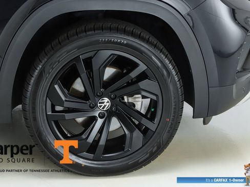 Used 2023 Volkswagen Atlas SE w/ Panoramic Sunroof Package FWD image 14