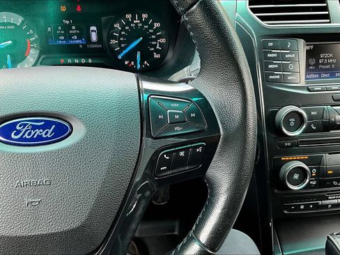Used 2017 Ford Explorer XLT AWD/4WD image 13