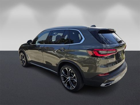 Certified 2022 BMW X5 sDrive40i image 6
