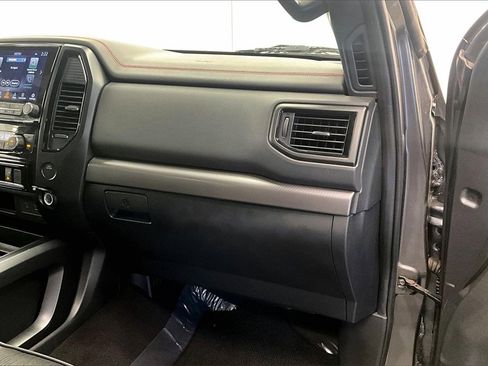 Used 2023 Nissan Titan PRO-4X image 15