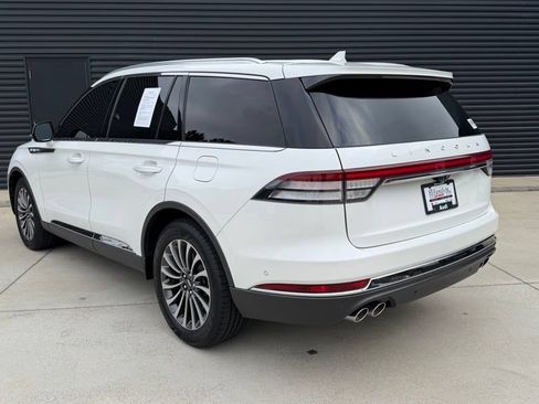 Used 2023 Lincoln Aviator Reserve w/ Elements Package Plus RWD image 3