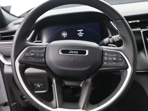 Used 2024 Jeep Grand Cherokee L Laredo AWD/4WD image 30