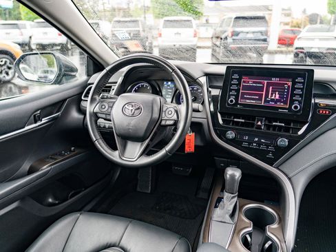 Used 2021 Toyota Camry SE FWD image 31