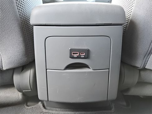 Used 2020 Nissan Frontier SV image 12