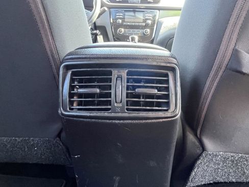 Used 2017 Nissan Rogue Sport S w/ S Appearance Package image 20