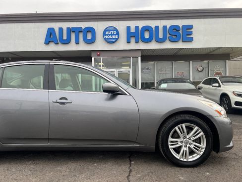 Used 2012 INFINITI G37 x w/ Premium Pkg image 39