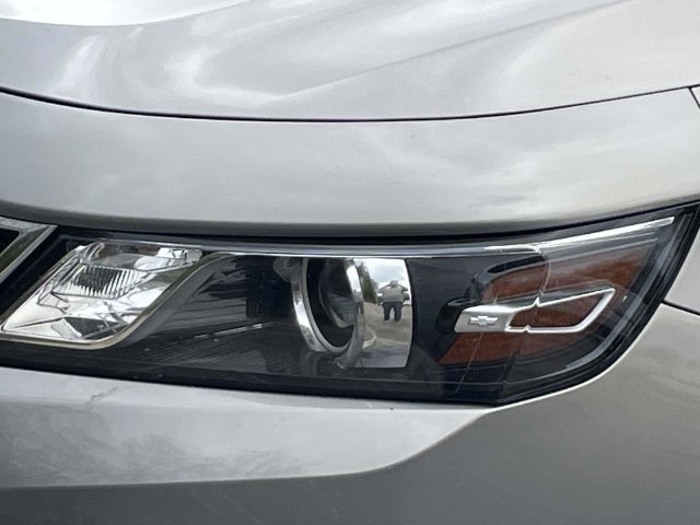 Used 2017 Chevrolet Impala Premier w/ Enhanced Convenience Package FWD image 10