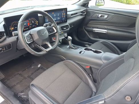 Used 2024 Ford Mustang GT RWD image 11