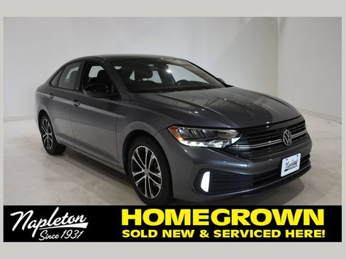Used 2024 Volkswagen Jetta Sport FWD image 1