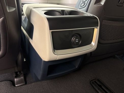 New 2026 Kia Carnival EX image 42