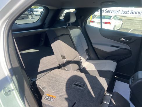 Used 2022 Chevrolet Equinox LS AWD/4WD image 30