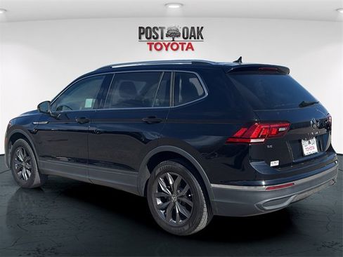 Used 2023 Volkswagen Tiguan SE image 5