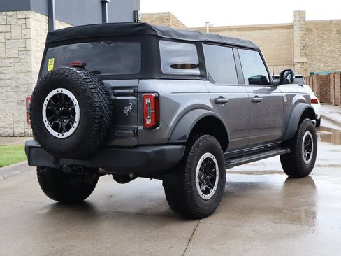 Used 2022 Ford Bronco Outer Banks w/ Sasquatch Package AWD/4WD image 3