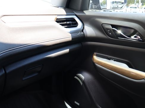 Used 2023 GMC Acadia SLE w/ Driver Convenience Package FWD image 44