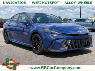 Used 2025 Toyota Camry SE FWD video 1