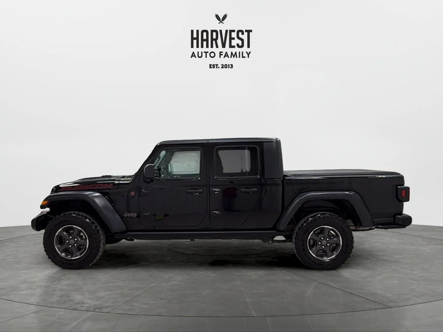 Used 2023 Jeep Gladiator Rubicon w/ Cold Weather Group AWD/4WD image 2