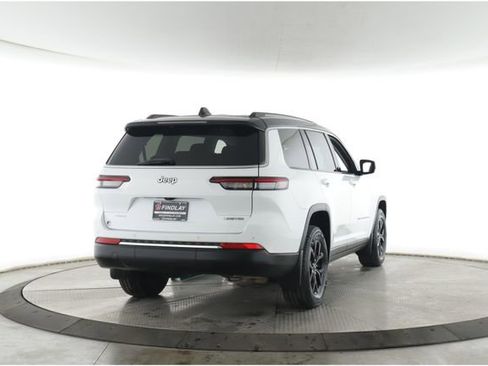 Used 2023 Jeep Grand Cherokee L Limited w/ MOPAR Finishing Package AWD/4WD image 7