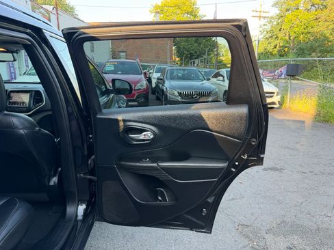 Used 2014 Jeep Cherokee Limited AWD/4WD image 32