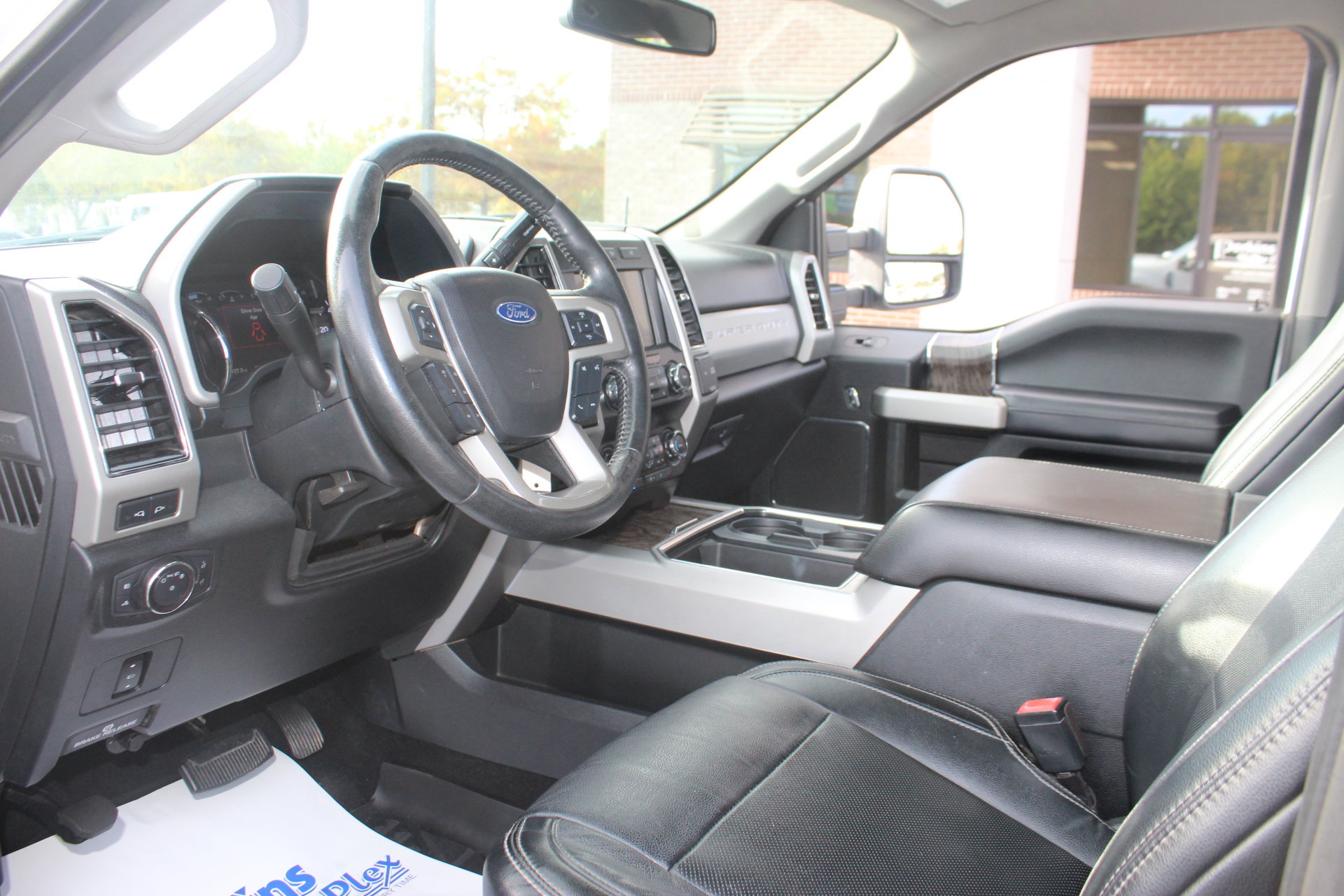 Used 2019 Ford F250 Lariat w/ Lariat Value Package AWD/4WD image 14
