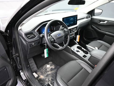 New 2025 Ford Escape SE image 29