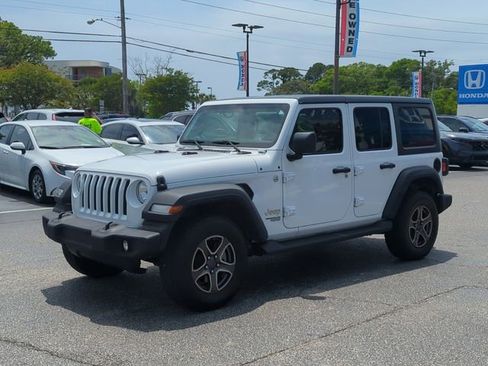 Used 2018 Jeep Wrangler Unlimited Sport S AWD/4WD image 8