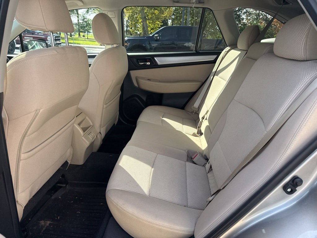 Used 2019 Subaru Outback 2.5i Premium AWD/4WD image 8