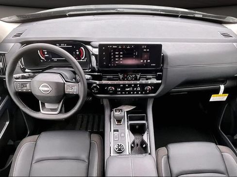 New 2026 Nissan Pathfinder SL w/ SL Premium Package FWD image 5