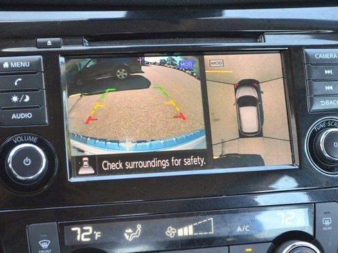 Used 2022 Nissan Rogue Sport SV w/ Technology Package image 26