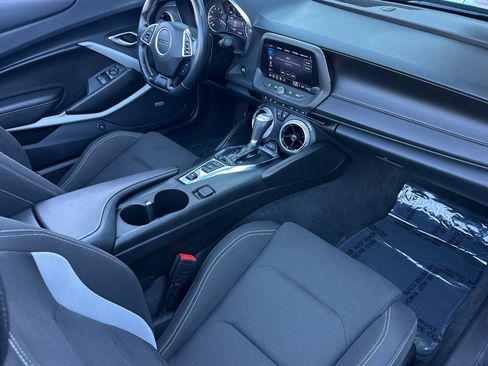 Used 2023 Chevrolet Camaro LT w/ Technology Package image 19