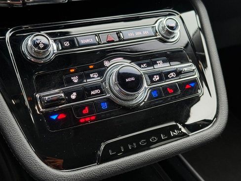 Certified 2022 Lincoln Corsair AWD w/ Equipment Group 101A image 23