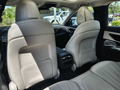 Used 2026 Mercedes-Benz E 350 Sedan image 18