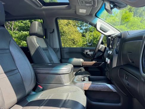 Used 2022 GMC Sierra 3500 Denali AWD/4WD image 28
